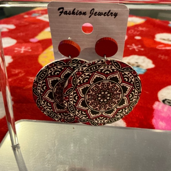 Earrings - Picture 5 of 5